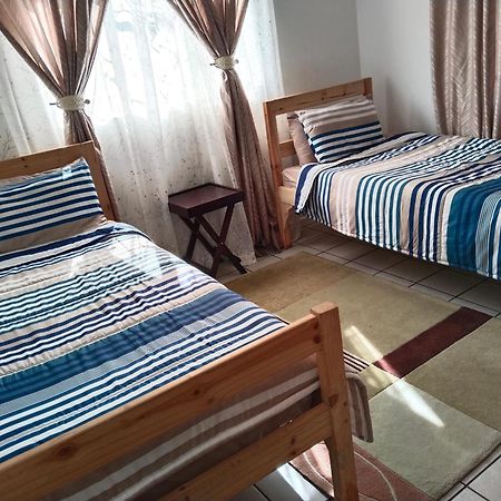 Oak Gardens Bed And Breakfast Ньюкасл Екстер'єр фото