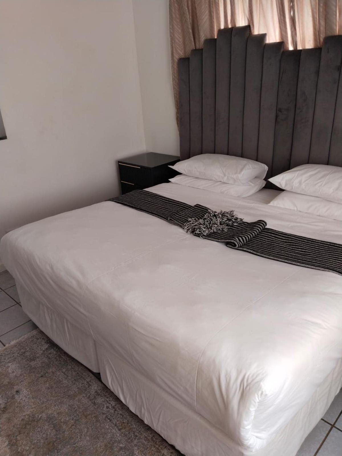 Oak Gardens Bed And Breakfast Ньюкасл Екстер'єр фото