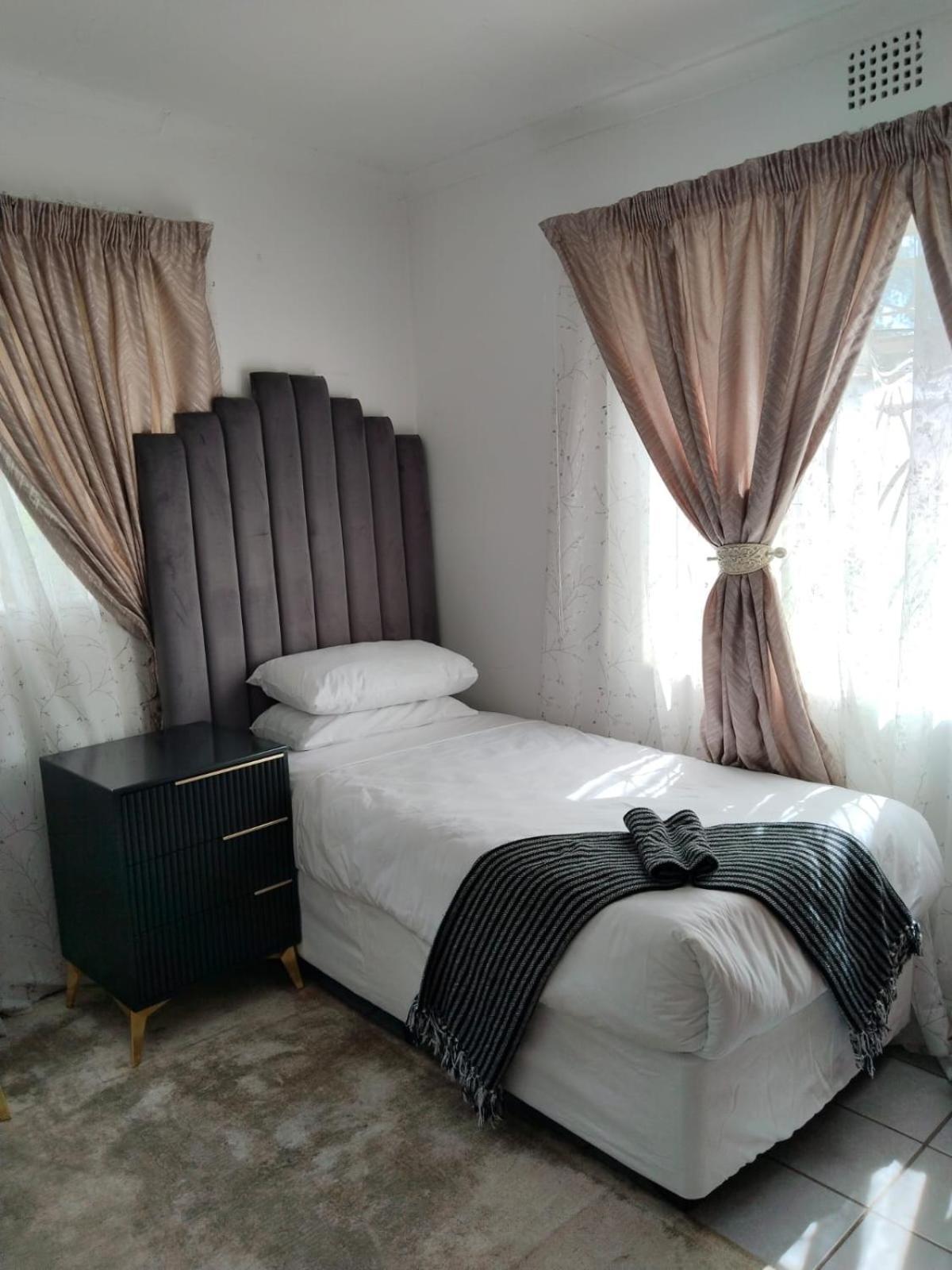 Oak Gardens Bed And Breakfast Ньюкасл Екстер'єр фото